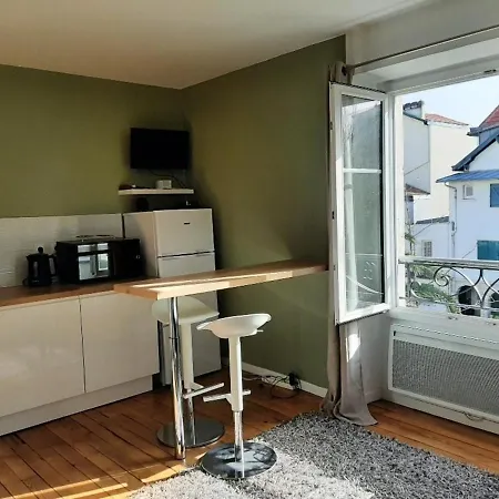 Biarritz, 1 Piece, 2 Personnes - Fr-1-239-612 * Μπιαρίτζ